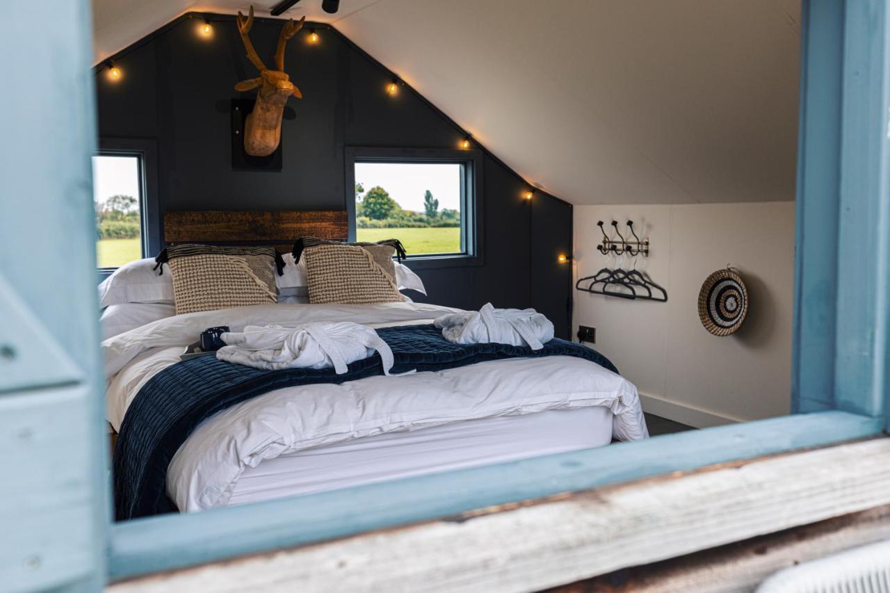 The Treehouse At Humblebee Hall Worcester Eksteriør billede